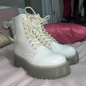 STEVE Madden boots